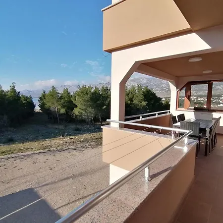 Roncevic By Interhome