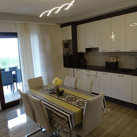 Appartement Roncevic By Interhome